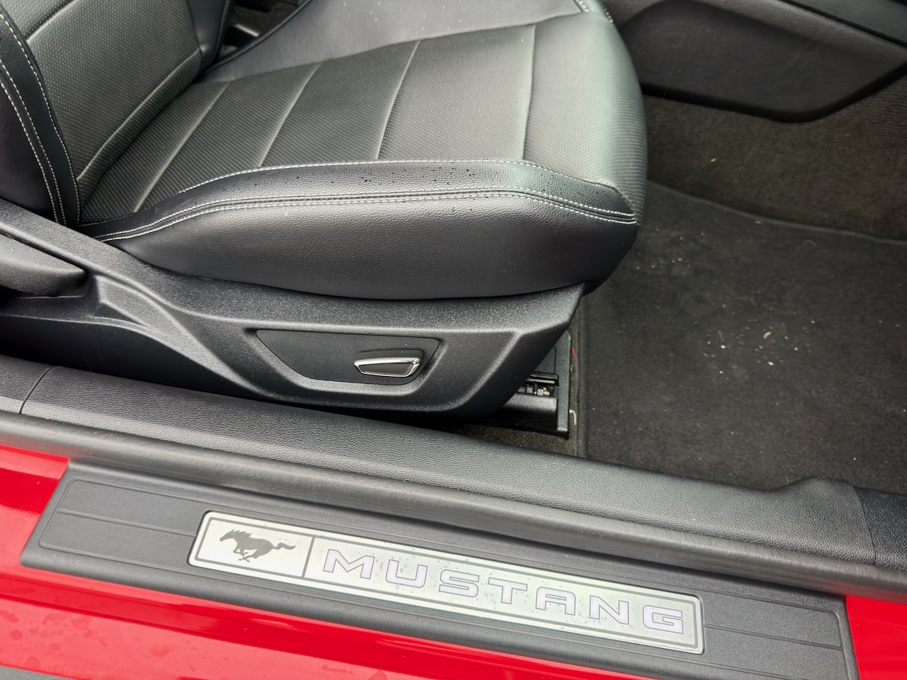 
								Ford Mustang Ecoboost full									