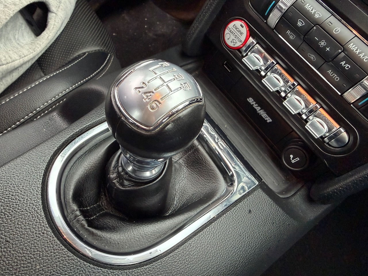 
								Ford Mustang Ecoboost full									